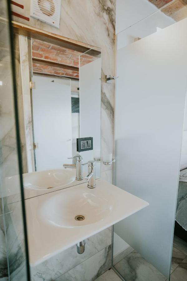 M65 Luxury Apartments Кордова Екстер'єр фото